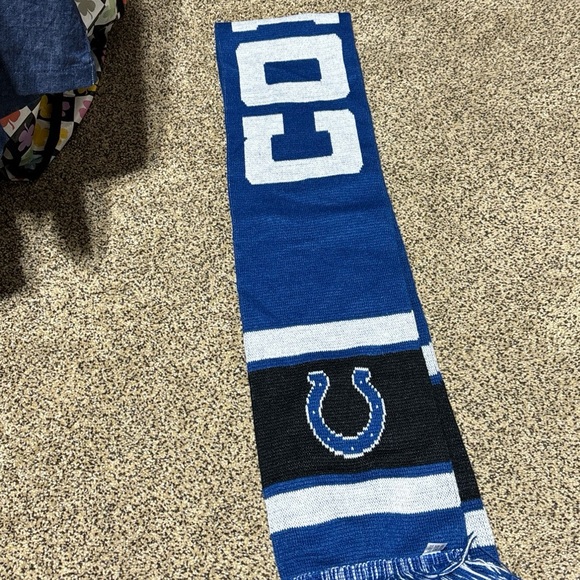 Indianapolis Colts NFL Winter Scarf, Unisex One Size approx 60” L - Picture 5 of 5